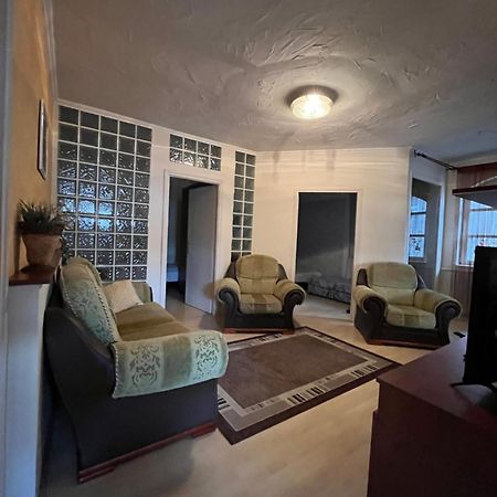 Tocc Apartman Gyál Eksteriør billede