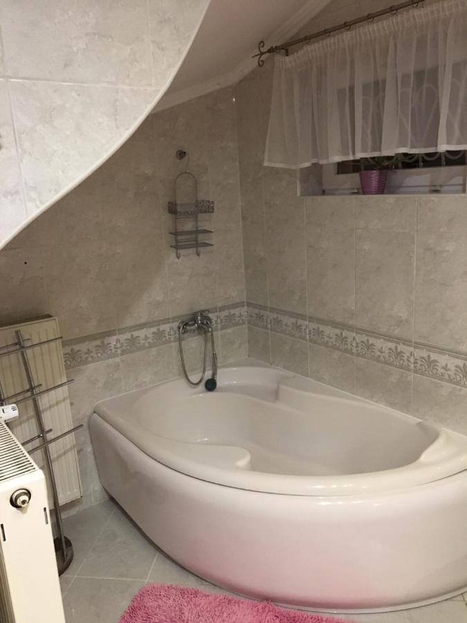 Tocc Apartman Gyál Eksteriør billede
