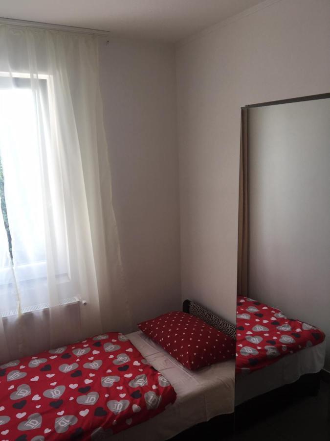 Tocc Apartman Gyál Eksteriør billede