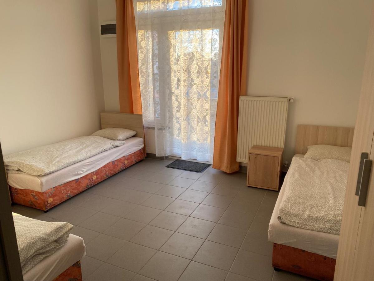 Tocc Apartman Gyál Eksteriør billede
