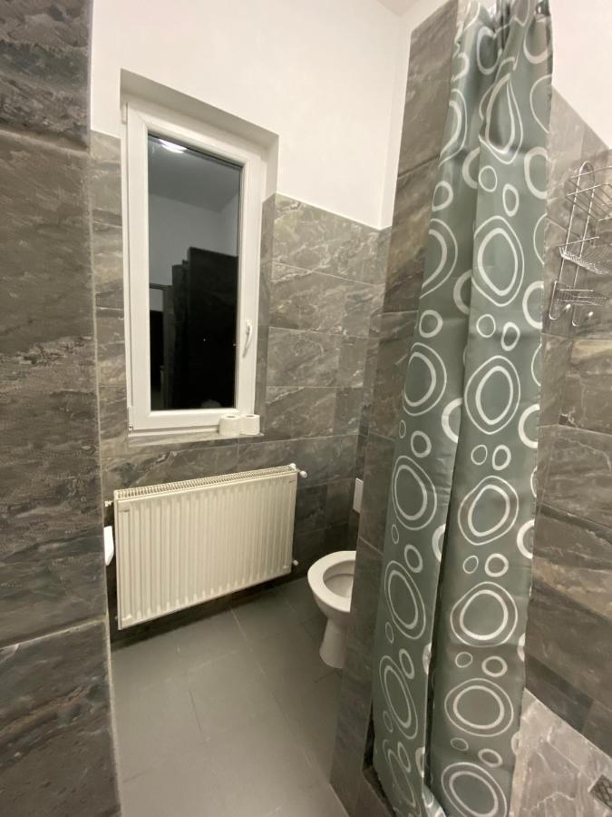 Tocc Apartman Gyál Eksteriør billede